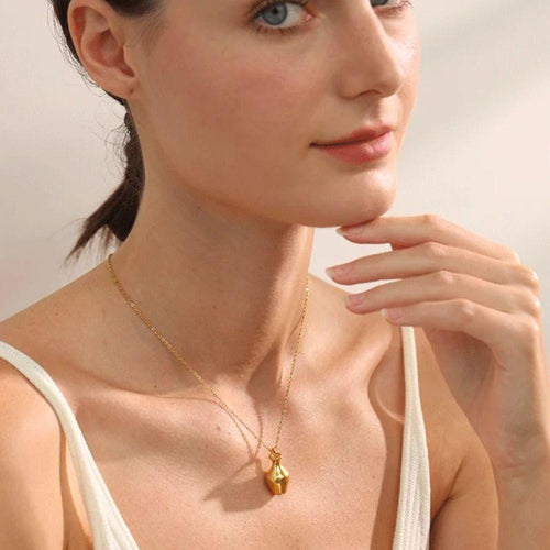 Amphora Gold Necklace