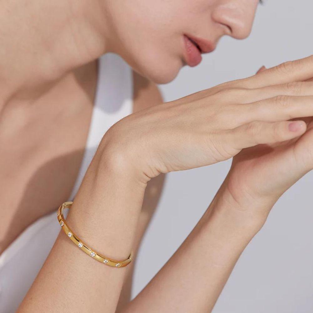 Lumière Line Bangle