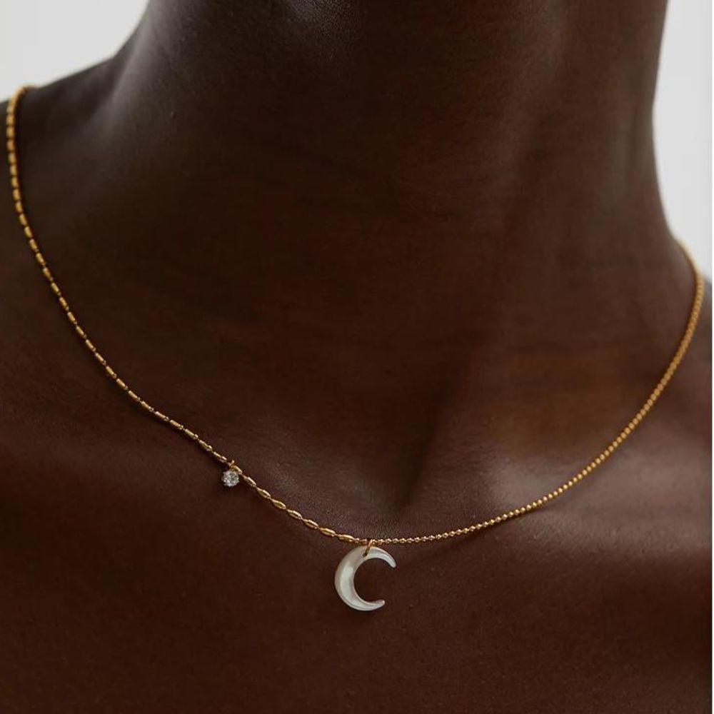 Luna Pearl Necklace
